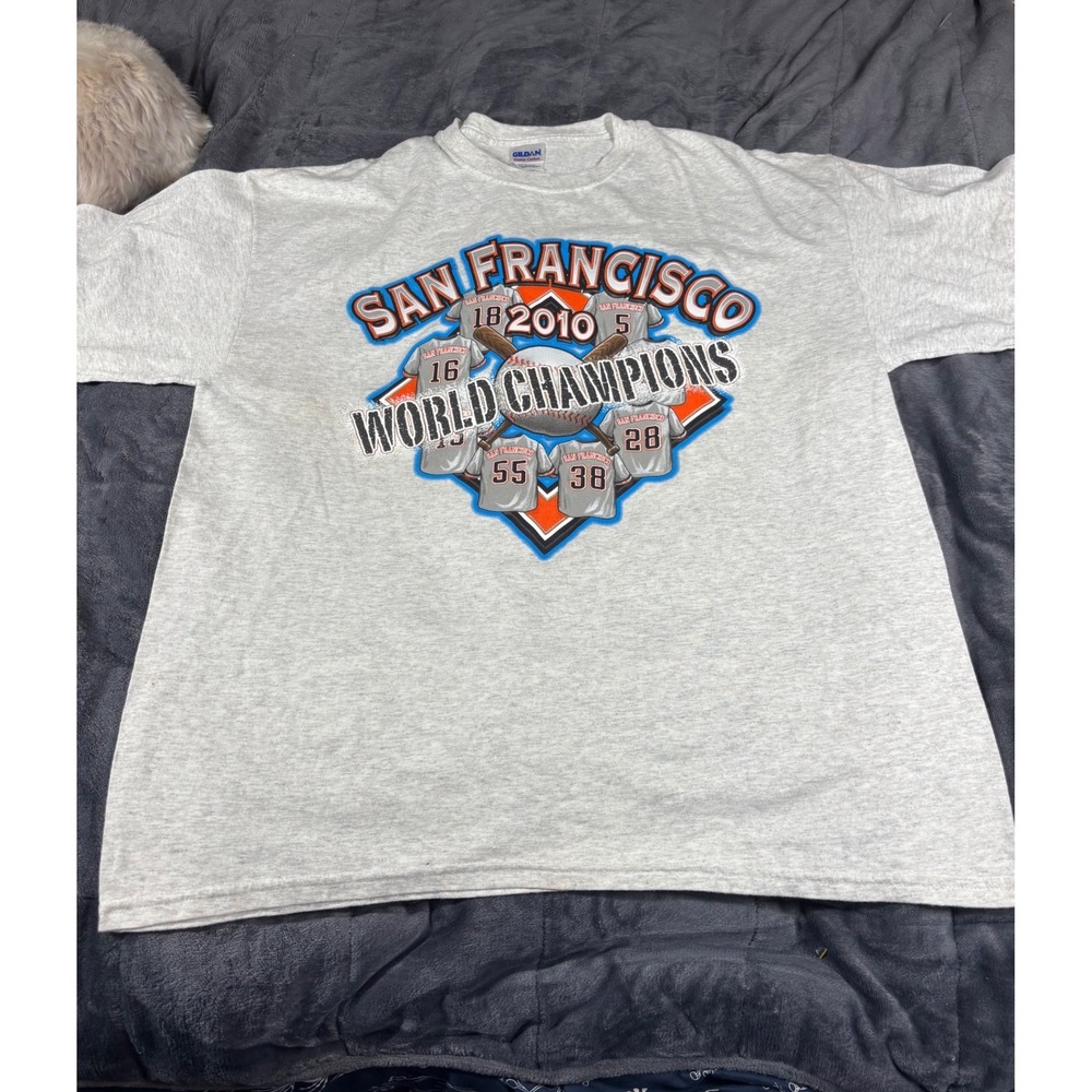 Gildan San Francisco 2010 World Champions Baseball Graphic T-Shirt Mens XL Gray